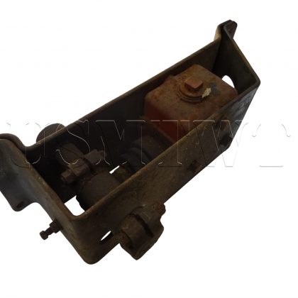 GMC SUPPORT MAITRE CYLINDRE SUR CHASSIS